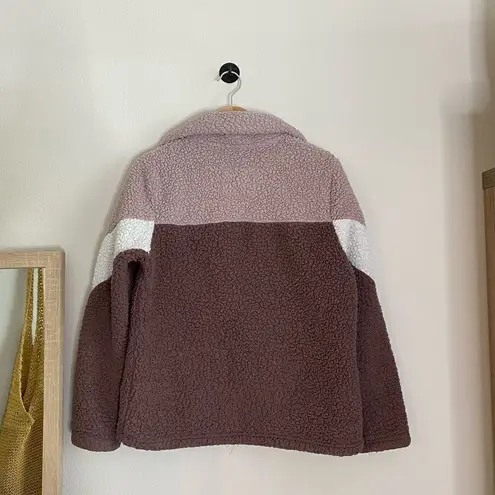 Cozy Sherpa  zig zag chevron zip up - Image 2