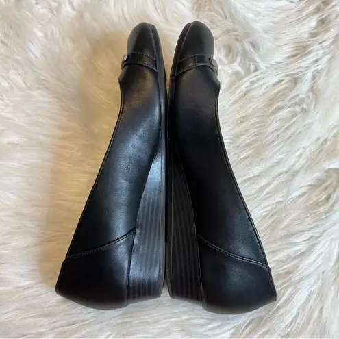 Life Stride  Soft System Black Low Wedge Dress Shoes woman’s Size 7.5M slip on