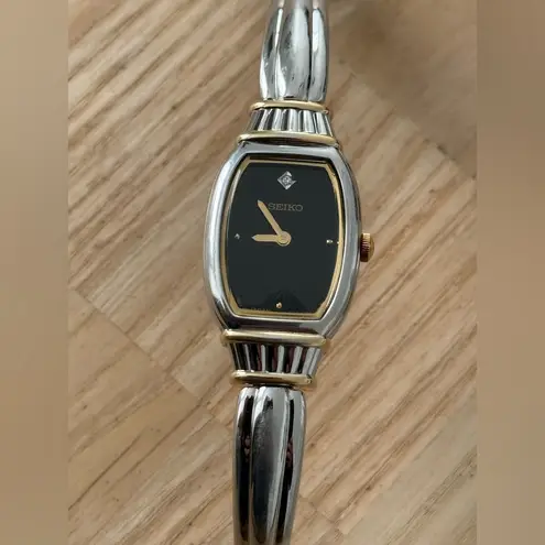 Seiko Diamond Vintage Ladies Watch Black Dial Diamond Marker Stainless Bracelet