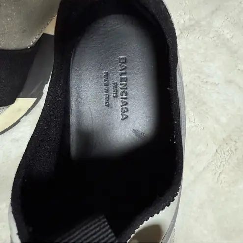 Balenciaga Race Runner Women's Black and Gray Sneakers Sz:40 =9