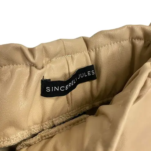 Sincerely Jules Shorts Women L Faux Leather Beige Pull On Elastic Waist FLAWED