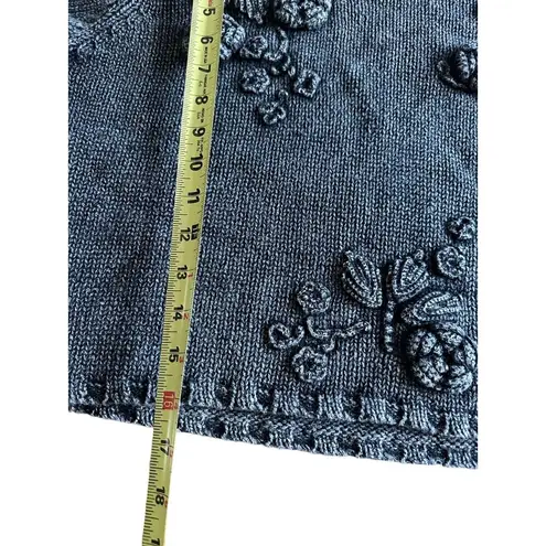 Newport News Gray Floral Embroidered Cropped Sweater S 3D Roses Missing One