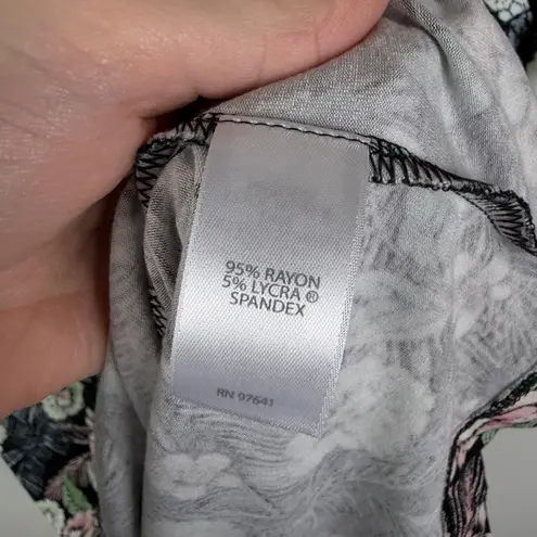 J Jill Wearever Floral Knit Top and Shorts Set Size S/M Lounge Soft Stretch Boho Black Size M