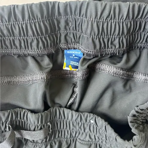 Old Navy  Sleektech Joggers Women’s Small Black