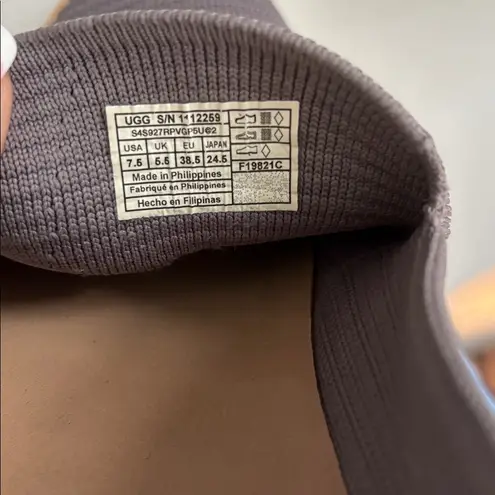 UGG  Sammy Slip on Sneaker Shade Rib Knit‎ Size 7.5