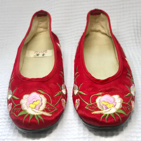 Xingqiu Red Chinese Embroidered Floral Shoes Ballet Flats Slippers 36 Size 6