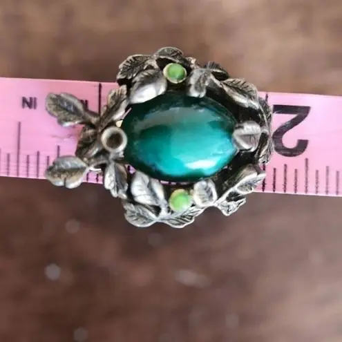 80s Vintage Womens Silver Tone Emerald Green Leafy Garden Clip On Earrings Retro Gray