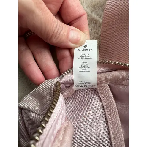 Lululemon  Crossbody Belt Bag In Light Pink With Adjustable Strap & Zipper Closur - Image 10