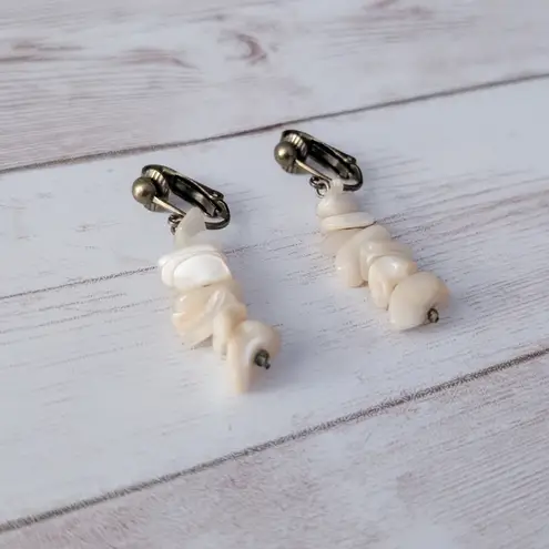 Vintage Clip On Earrings Shell Dangle Beach Seaside Theme