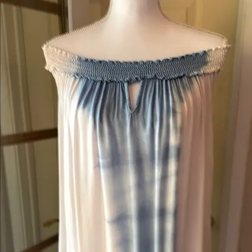 🎉SALE🎉Blue and White Strapless Resort Maxi Gown Blue