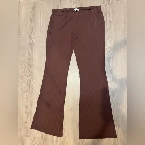 KHY by Kylie Jenner Sleek Soft Stretch Low Rise Chocolate Brown Pant Size 2X Black
