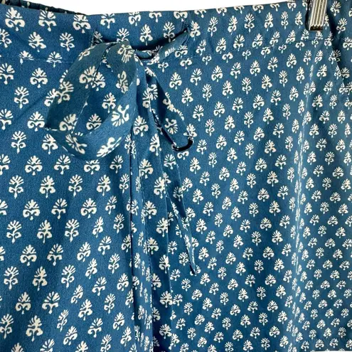 Haute Hippie Blue White Drawstring Waist Lightweight Satin Pajama Shorts Size M