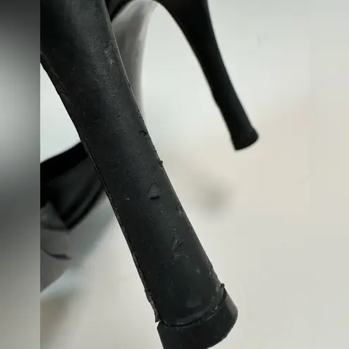 Sergio Rossi Black Pointy Toe Ankle Strap Leather Heels Pumps size 37 6.5