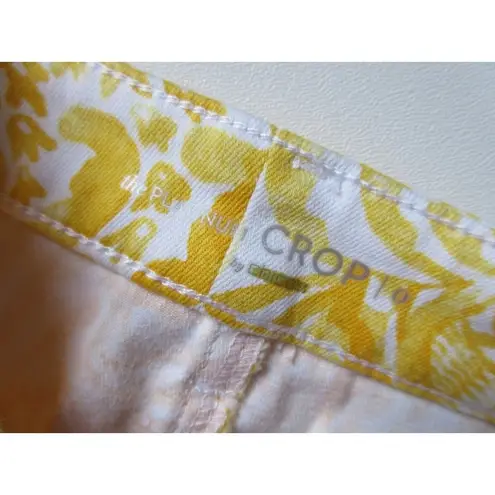 Chico's NWT  Santorini Scroll Platinum Crop in Daffodil Yellow Slim Jeans 0 / 4