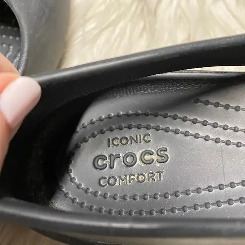 Crocs Women’s Black Croc’s Size 7