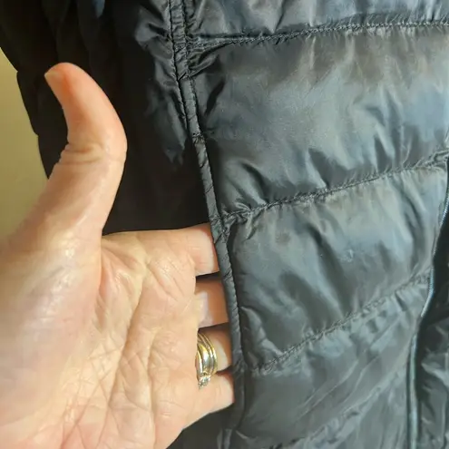 32 Degrees Heat Puffer Vest 32 Black Sleeveless Vest with Quilted Design 32 Degrees