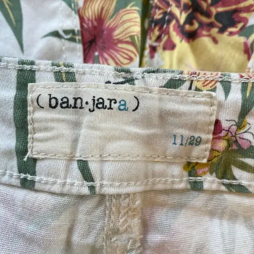 Banjara Floral Print Shorts High Waist Distressed Hem Casual Size 11/29 Summer White