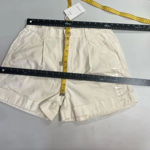 FREE ASSEMBLY Women’s Cuffed Pleated Shorts Size 8 New With Tags White
