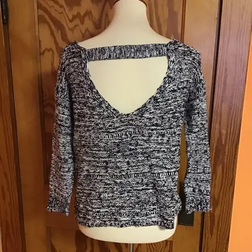 Forever 21 Beachy cropped open back sweater