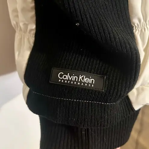 Calvin Klein  Black and White Performance Puffer Vest Jacket - Size: 3X