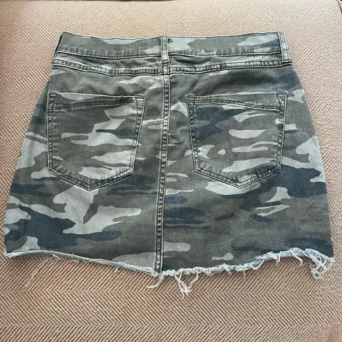 EXPRESS  camo denim mini skirt !! Size 0 but super stretchy. Perfect condition