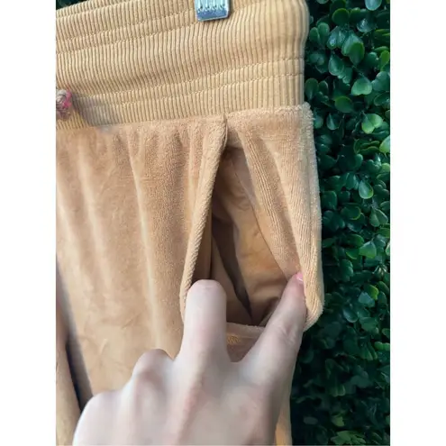 Aerie  Tan Velour Flared Sweatpants Size Medium