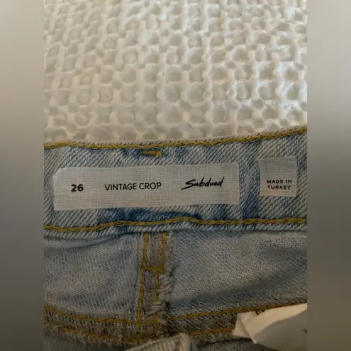 SUBDUED Vintage Crop Distressed Light Wash Denim Shorts Y2K Skater Size 26 Blue