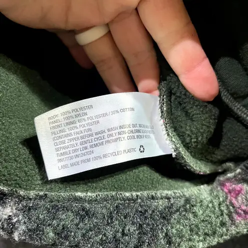 Joy Lab Sherpa Sweatshirt Womens Small Multi Camo Print Half Zip Raglan Sleeve - Image 4