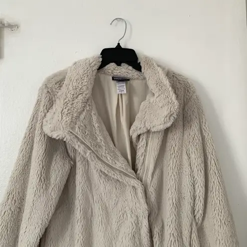 Patagonia Faux Fur Pelage Jacket Size L White Size L 80 From Raquel