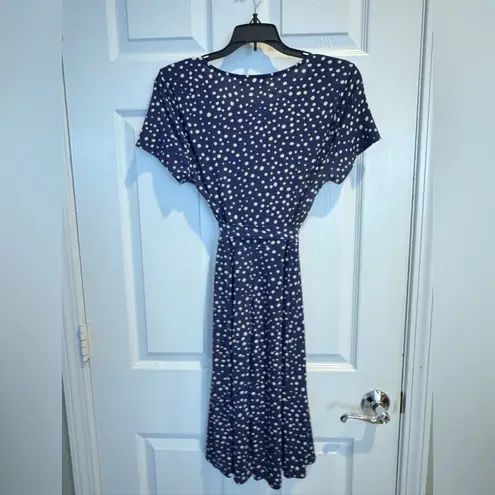 Kaileigh Woman’s Size Medium Navy Faux Wrap Polka Dot Stretch Dress