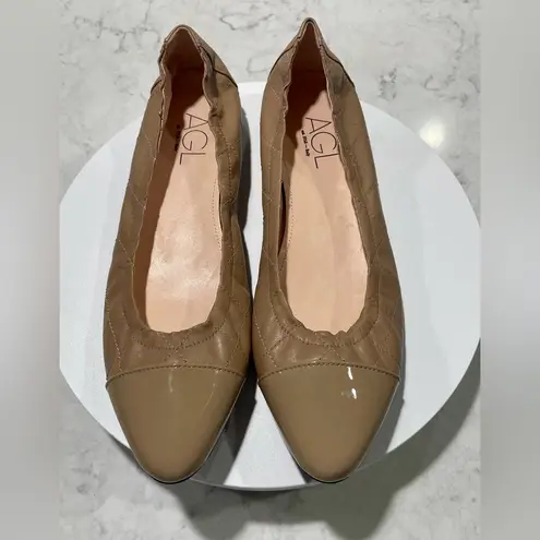 New! AGL Naomi Quilted Cap Toe
Ballet Flat in Marble