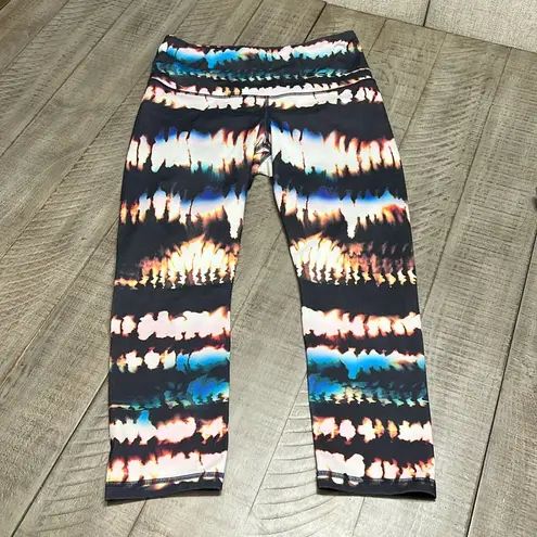 Lucy Hatha Capri Crop Leggings Multi Fire Dance Size Medium Black