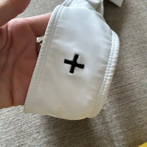 Coulbourne Bikini top Chelsea top size large NWT WHITE BLACK CROSS