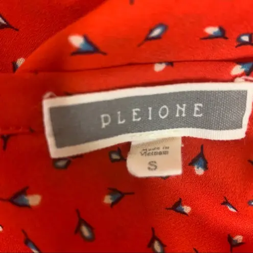Pleione Red Floral Short Sleeve Round Neck Blouse Size Small
