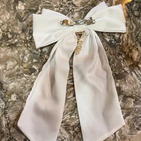 Elegant White “bride” Bow Hair Accessory