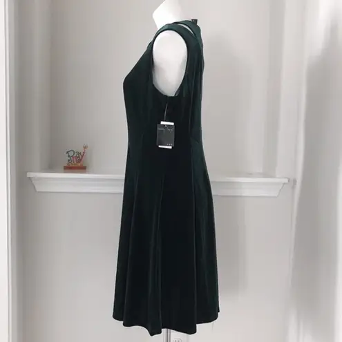 Gabby Skye  Cut-Out Velvet Dress Green Size 14 NWT