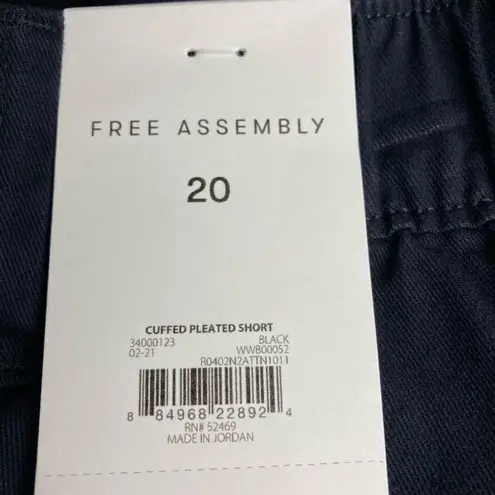 FREE ASSEMBLY Women’s Black Cuffed Pleated Shorts Size 20 New With Tags