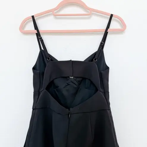 BCBGMAXAZRIA  Jumpsuit Womens‎ Sz XS Black Open Back Minimalist Modern Structured