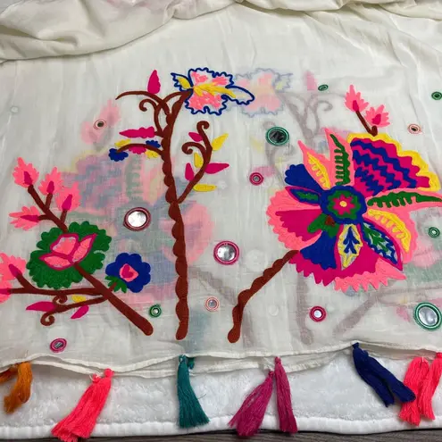 Lovestitch Granada Caftan Women's One Size White Floral Embroidered 100% Cotton