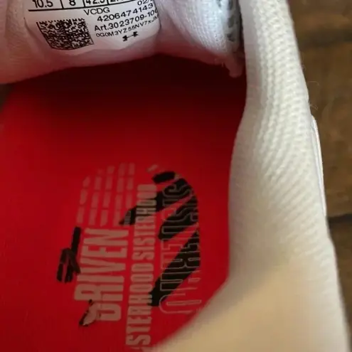 Under Armour  Women's HOVR Block City Volleyball Shoes size‎ 10.5