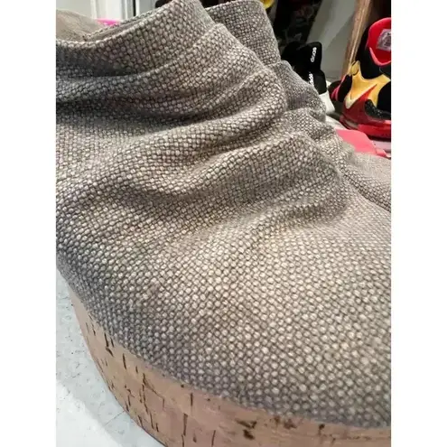 blowfish  womens CORK PLATFORM PEEPTOE MULES SIZE 8.5