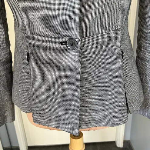 Black & White Linen Blend Two Button Blazer With Zippers Size 4 thumbnail 6