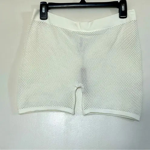 SKIMS  NWT Perforated seamless shorties in Marble (Winter White)-  Size 3XL