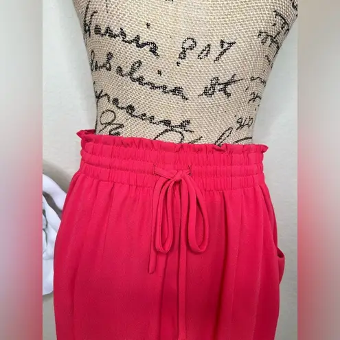 BCBGeneration Bright Coral Elastic Waistband High Waist Shorts Size Medium Pink