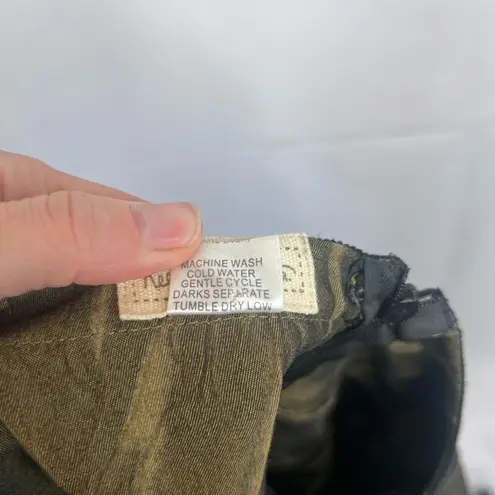 Neesh by DAR Shiny Green Crinkle Crushed Taffeta Aline Circle Skirt Size Large