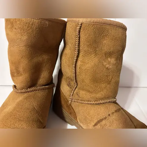 L.L. Bean brown suede lined boots women size 8 M