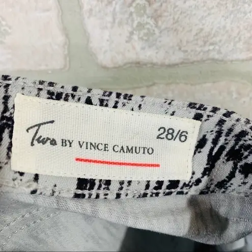 Two by Vince Camuto Gravel Plains Print Sk… Black Size 28