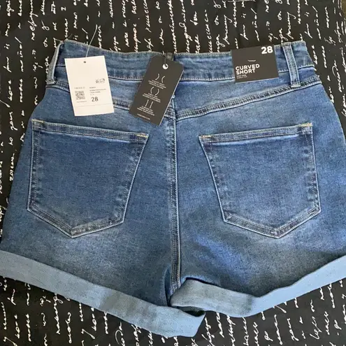 Forever 21 NWT Denim Curvy Shorts