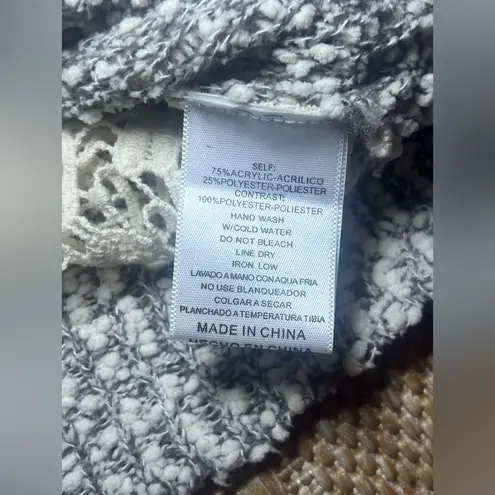 Vintage Havana Women's Popcorn Knit Crochet Back Grey Sweater,Size M?