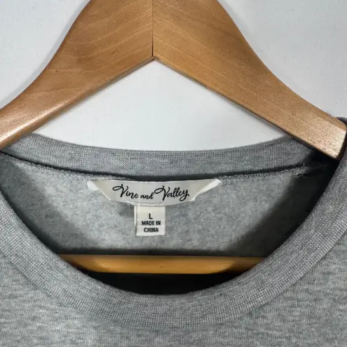 Vine and Valley Yin Yang Dragon Graphic Sweatshirt Crew Neck Gray Womens L Size L